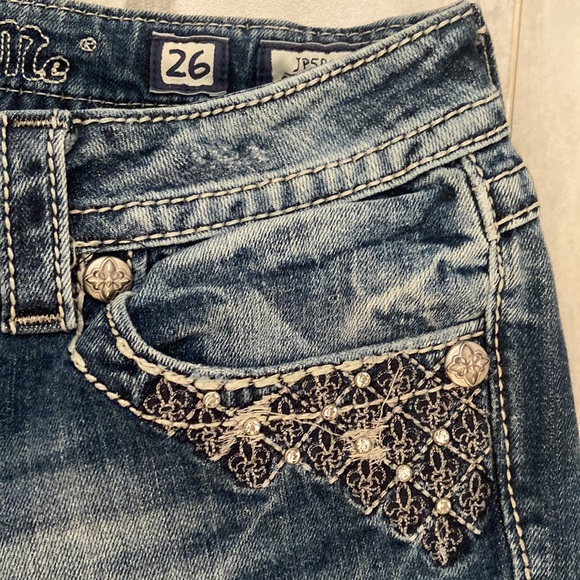 Miss Me Cuffed Capri, Style: JE5810P, 26x21, EUC, $139 MSRP - Picture 12 of 13